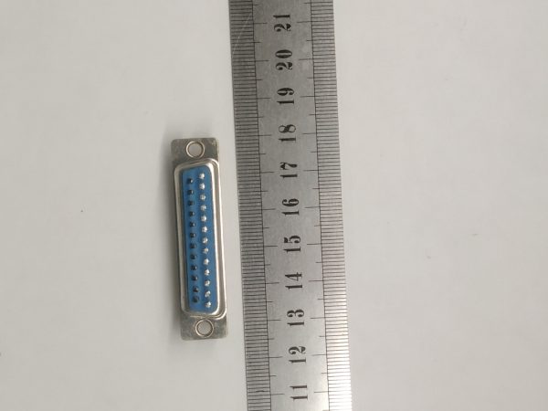 Коммутационный штепсельный разъем DB-25М папа DS1033-25MBNSISS CONNFLY — изображение 2