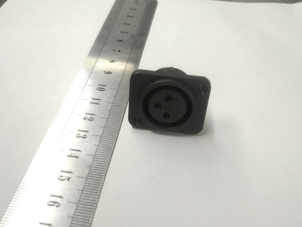 Разъем XLR 3 pin мама на корпус