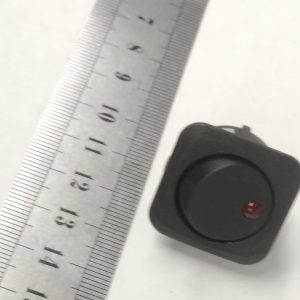 Клавиша в круглое отверстие Ø24 3 контакта 5A 12VDC