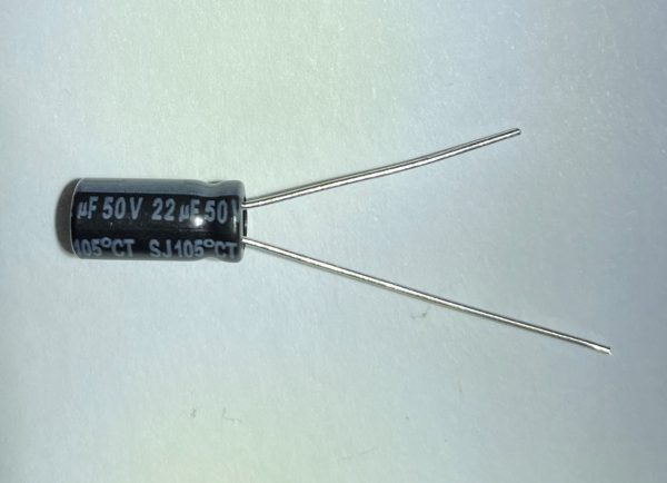 Конденсатор электролитический 22MF 50V 105C