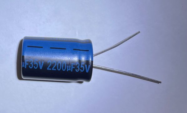 Конденсатор электролитический 2200MF 35V 105C 16*35 NICHICON