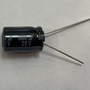 Конденсатор электролитический 680MF 25V 105C