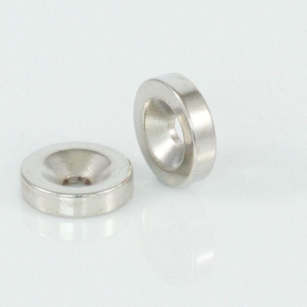 Магнит D10х2-3mm отверстие — изображение 2