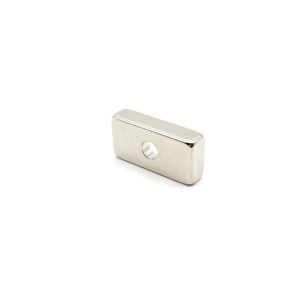 Магнит P30*16*5mm-2x3mm отверстие