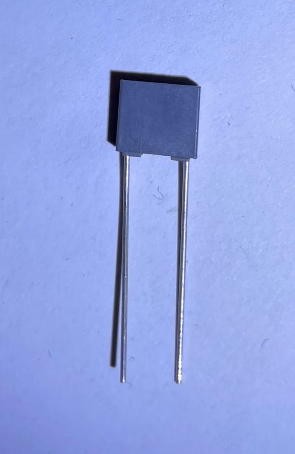 0.22mf-100V пленочный конденсатор