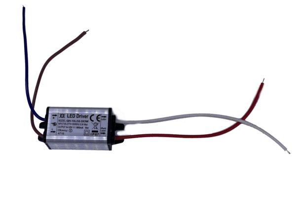 Led driver 9W 6-12 900mah 3x3W